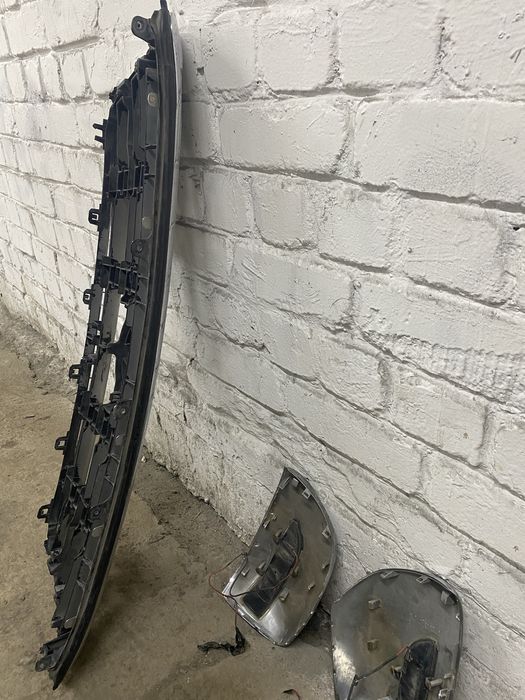 Продам решётку радиатора ЛК 200