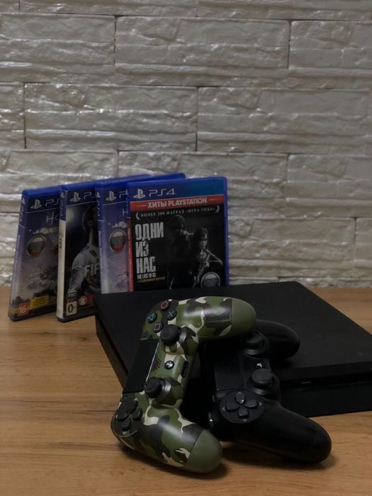 Sony PlayStation 4 Slim