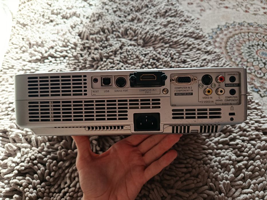 Продам проектор SANYO