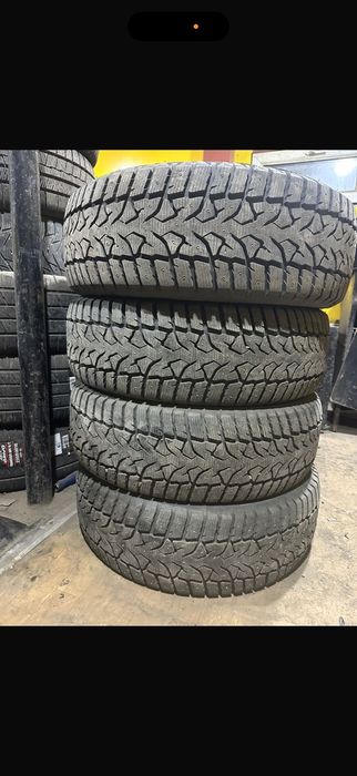 Продаётся резина 235/60R18