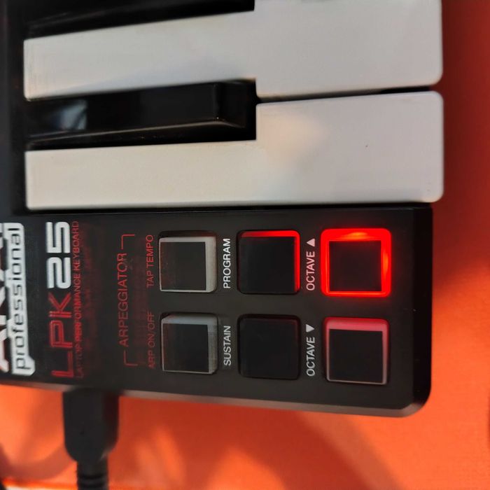 akai lpk 25 midi keyboard clape pian