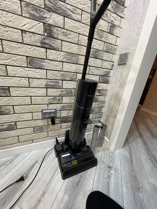 Dreame H12 Pro — моющий пылесос