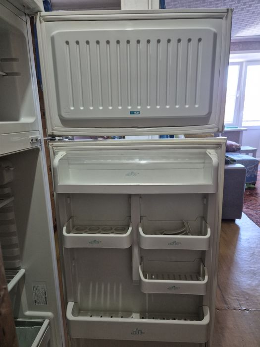 Холодильник STINOL