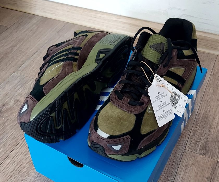 Продаю новые кроссовки Адидас размер 43-44