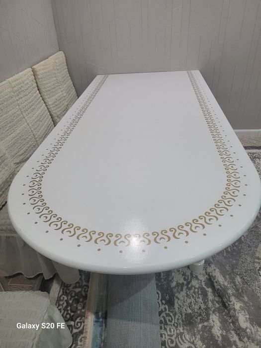 Продам стол 2.5 метра