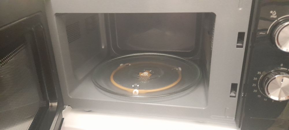 Cuptor cu microunde