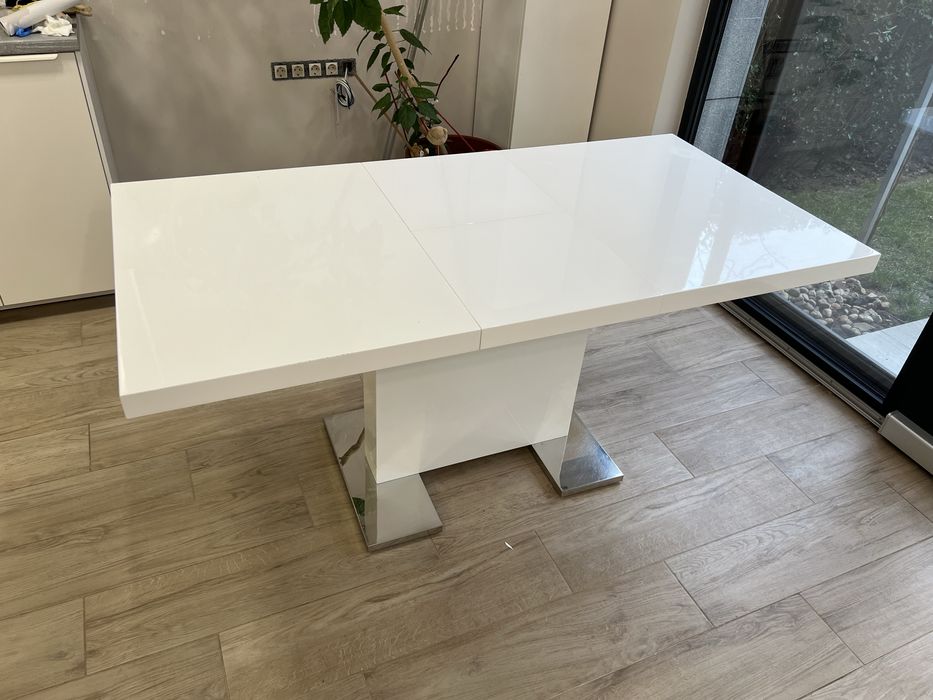 Трапезна разтегателна маса