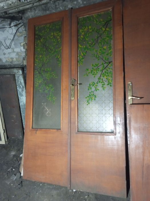 Двери б/у межкомнатные