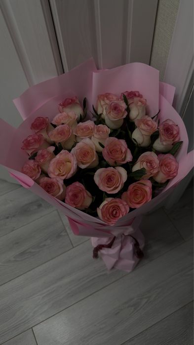 Цветы голландсая роза