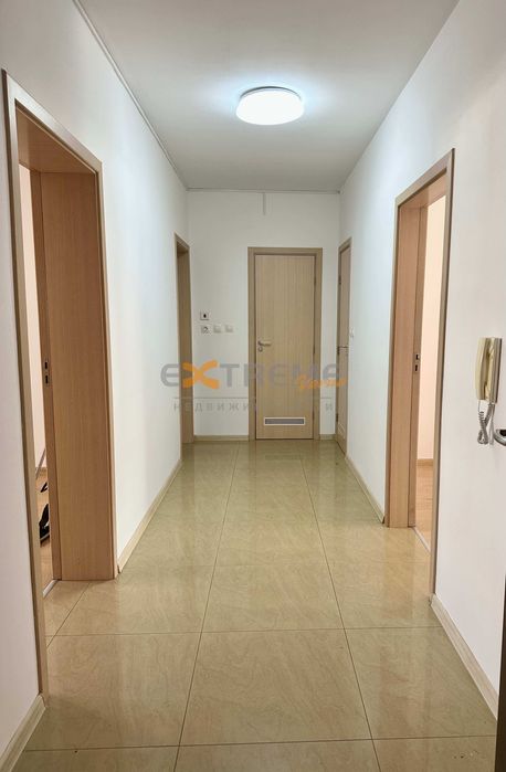 Дава се под наем Офис в Варна, Лятно кино Тракия - 111 кв.м за 484.5 € - Снимка #1