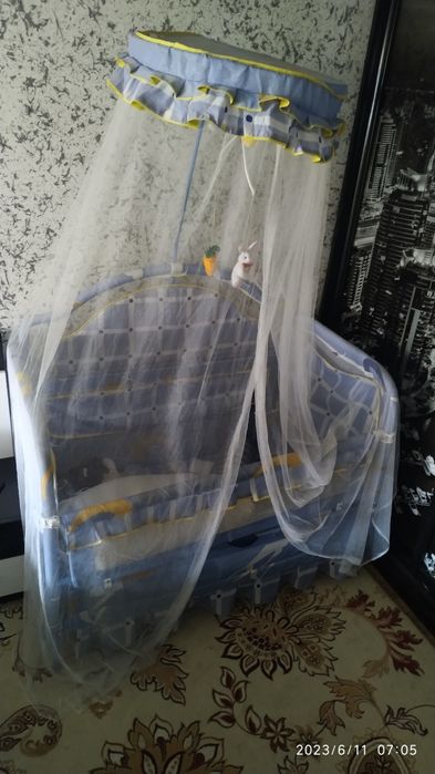 Детская кроватка