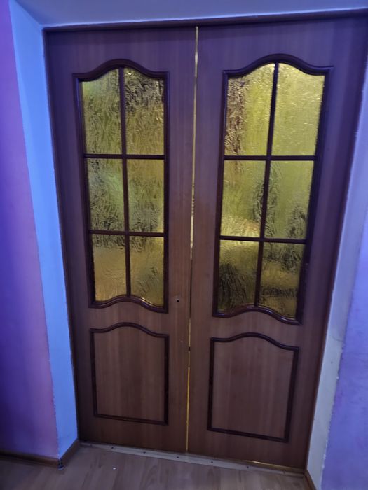 Продам двери с обналичкой