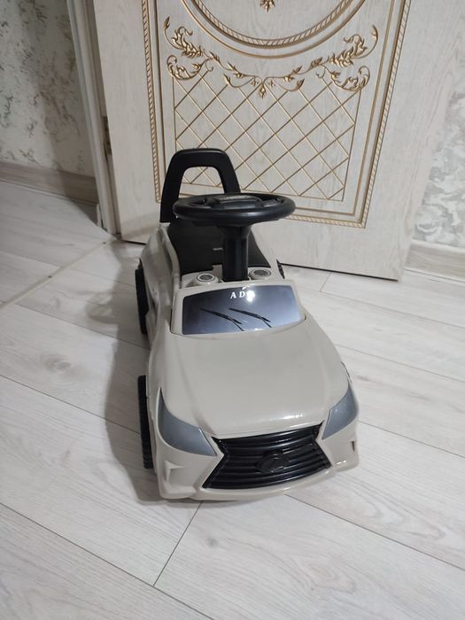 Продам машинку каталку