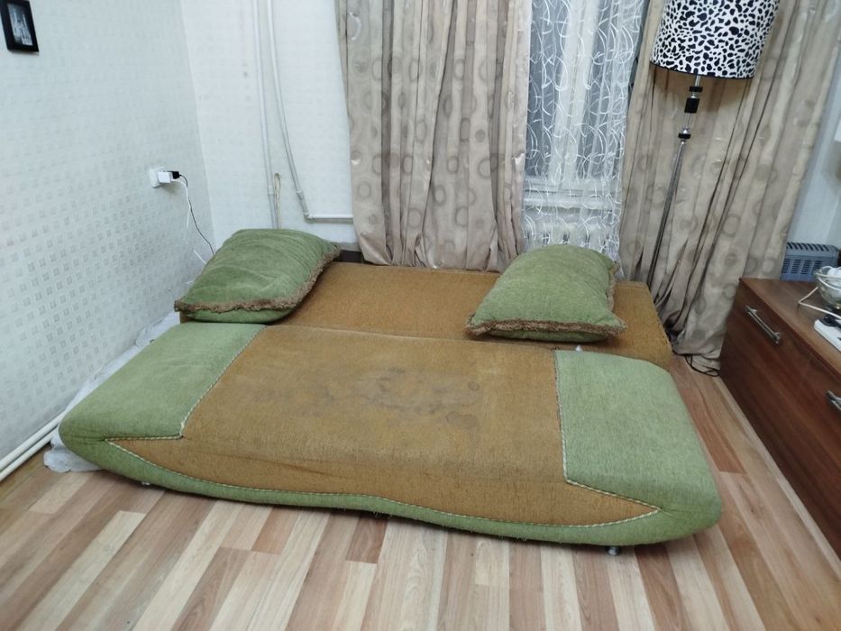 отдам даром диван