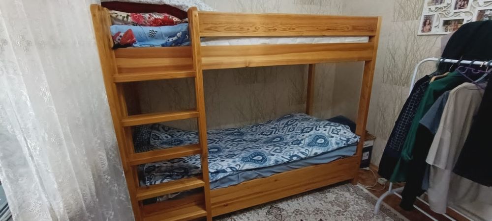 Продам двухъярусную кровать