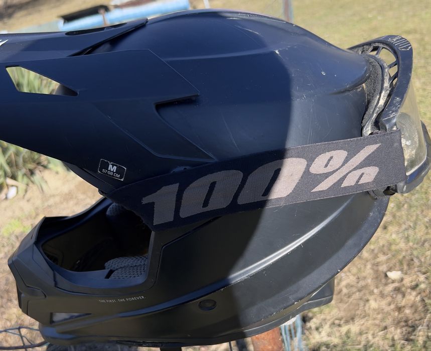 Vand casca + ochelari enduro