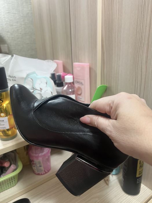 Продаю ботильоны