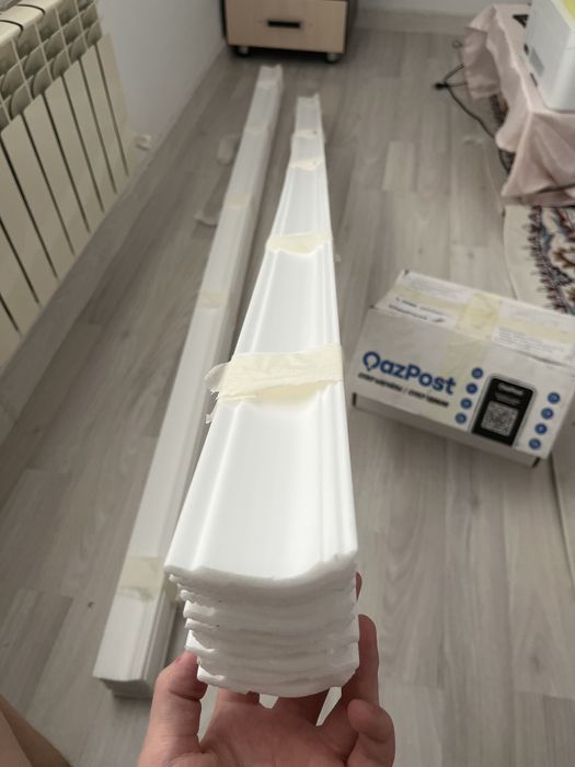 Потолочный плинтус