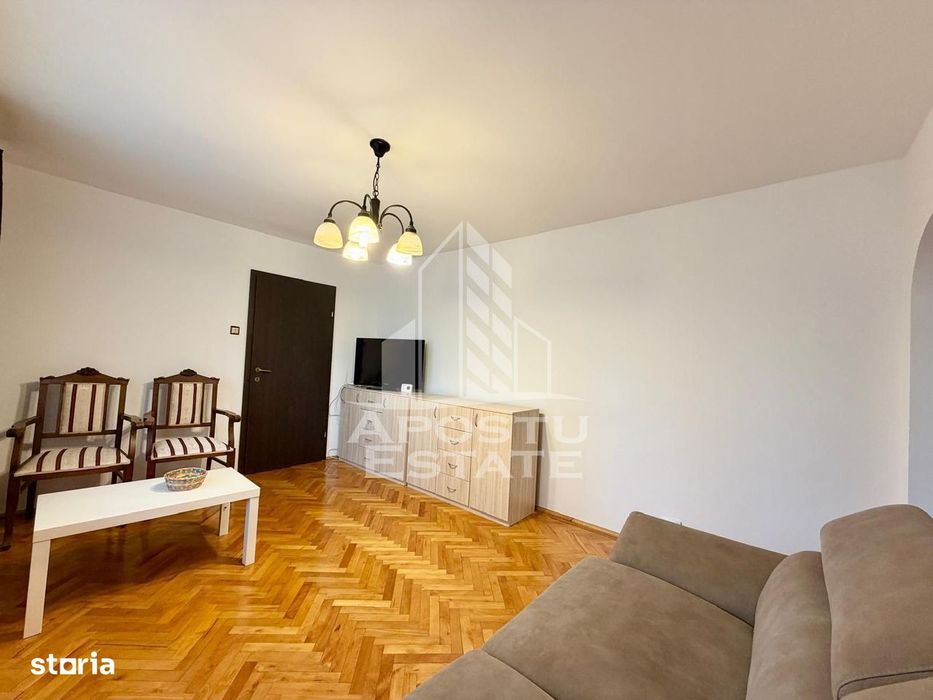 Apartament 3 camere de vanzare, zona Circumvalatiunii, Timisoara — fotografia 1