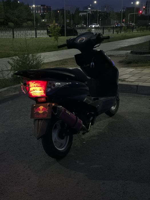 Продаю мопед М8 про