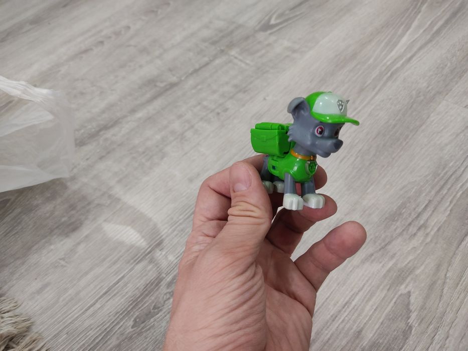 Продам игрушки собачий патруль