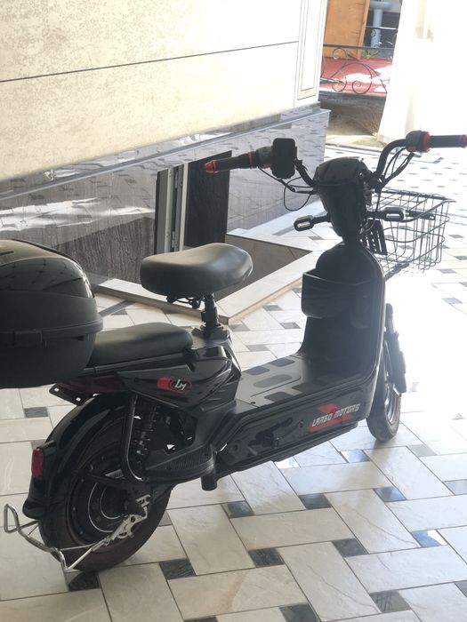 Yengi Skuter largo motors