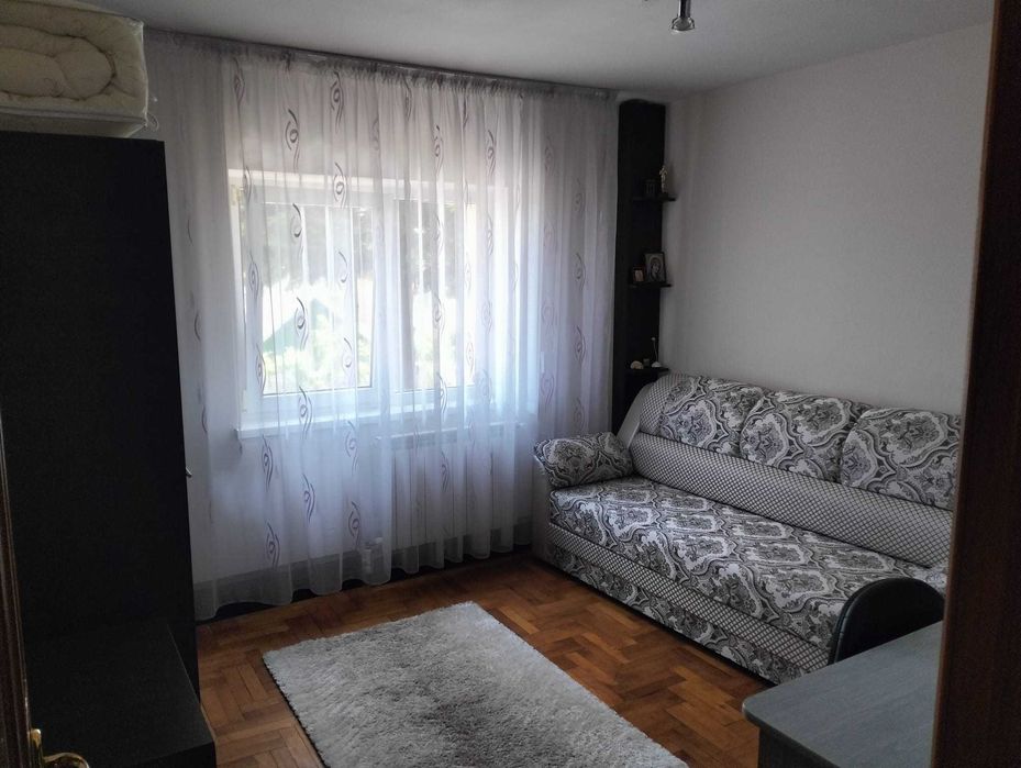 Vand apartament 3 camere [Obcini, Suceava]