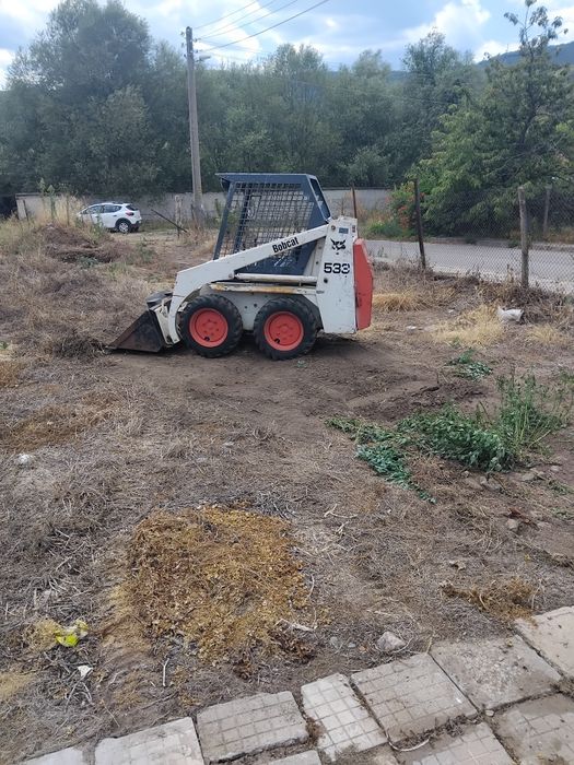 Услуги с мини челен товарач бобкат