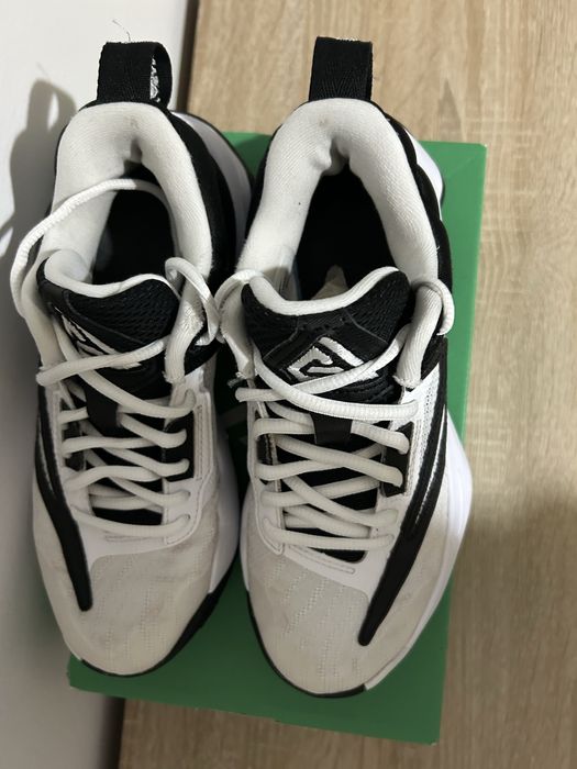 Vând immortality 3 mărimea 36,5