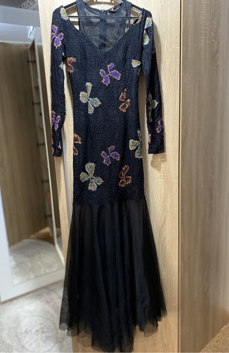 продаю платья  «ВСЕ ПО 5000 тг»