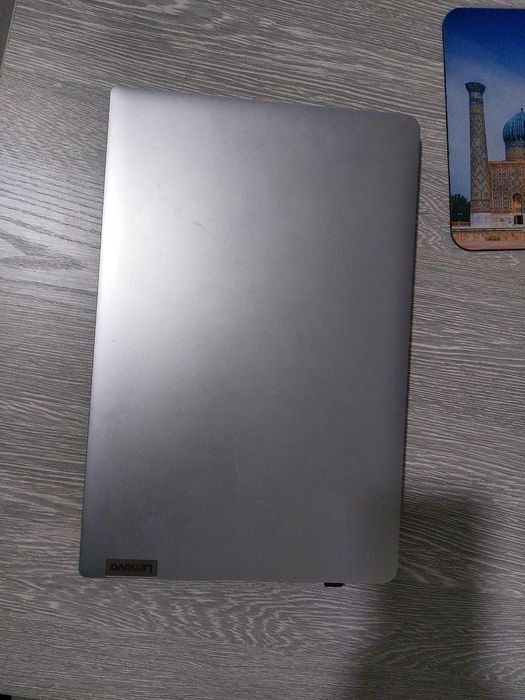 Noutbook Lenovo celeron