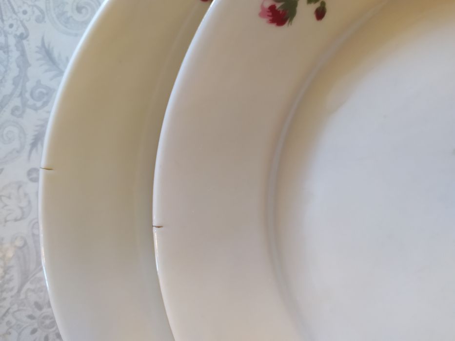 Ретро 12 бр.чинии за хран.--1965г нови Китка Н. пазар--чаши за сладол.