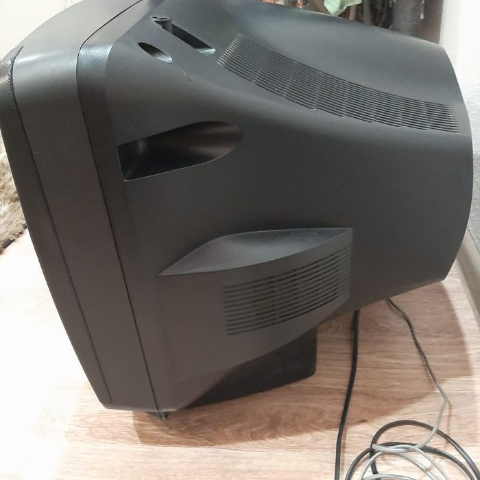 Продам телевизор LD