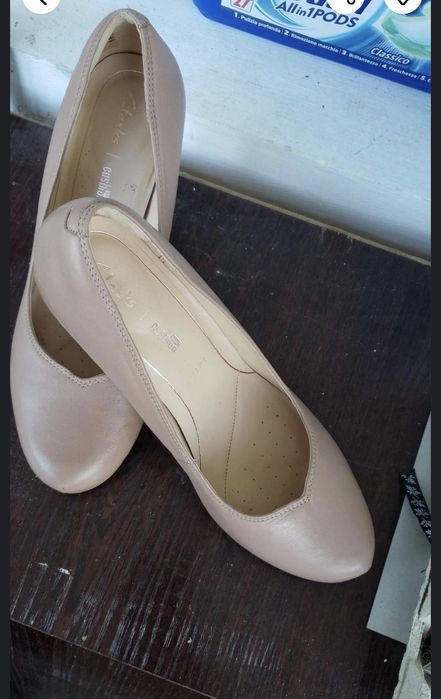 Дамски обувки Sara Pen и clarks