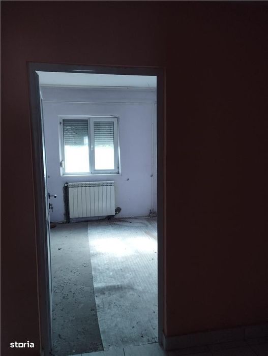 3 camere decomandate Republicii