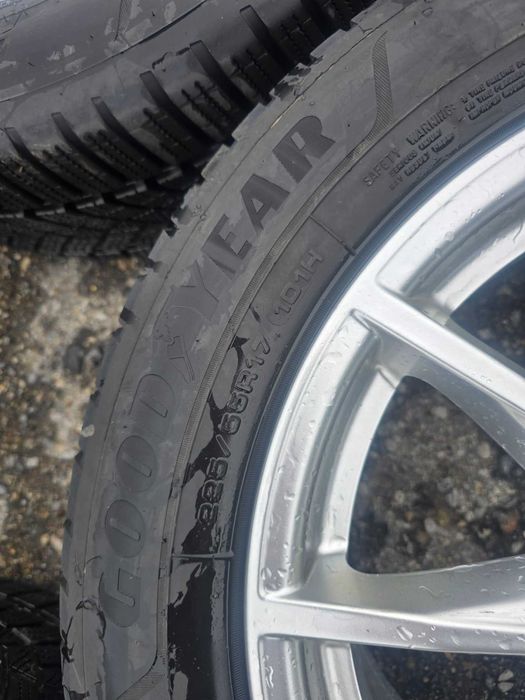 Продавам лети джанти 17" с зимни гуми Goodyear за BMW 5 Серия G30