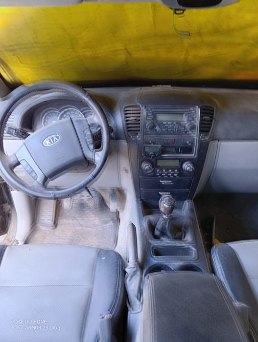 Vand Kia Sorento avariata
