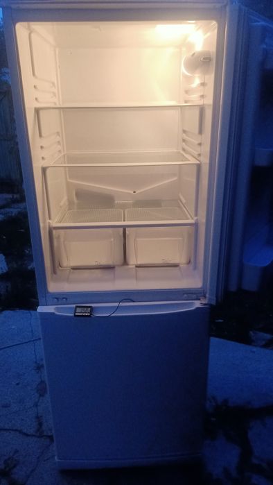Продам холодильник