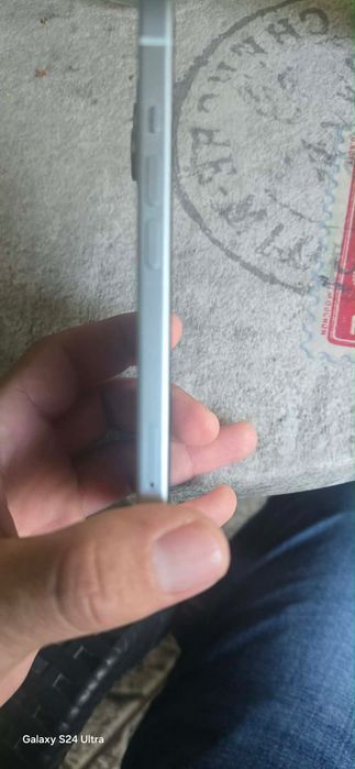 Iphone 15 128gb….
