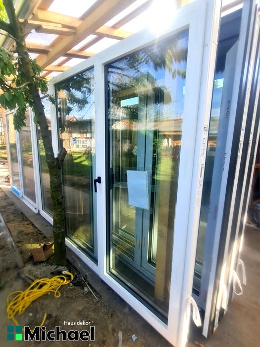 Usa terasa tripan,PVC,Internorm,Austria ( L )