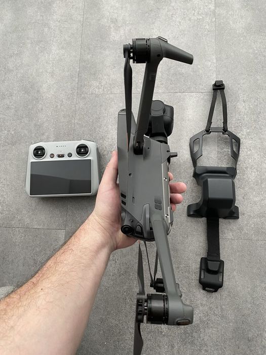 Продам дрон Dji mavic 3 pro fly more combo