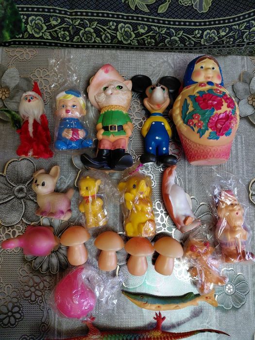 Продаю детские игрушки.