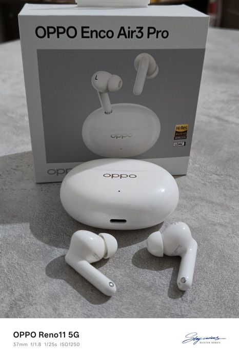 Oppo Reno 11 | Oppo Enco Air 3 Pro