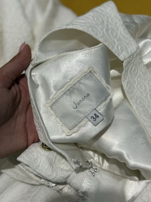 Бяла официална разкроена рокля “Junona”