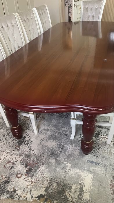 Продается стол отличного качества