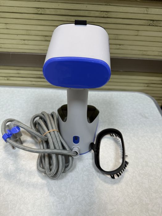 Вертикална парна ютия Russell Hobbs