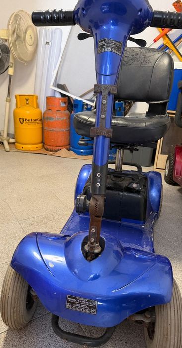 Scuter electric albastru