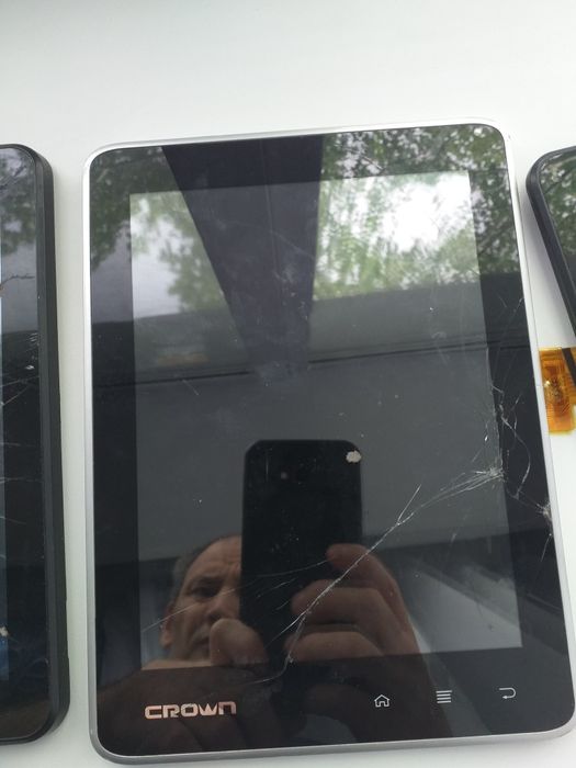 Продам Планшеты на запчасти