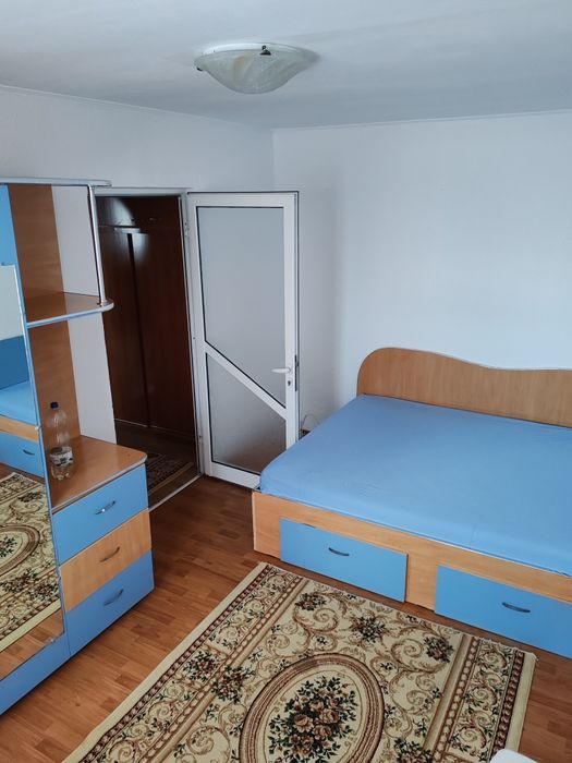 Apartament 2 camere de închiriat – Roman, str. Anton Pann