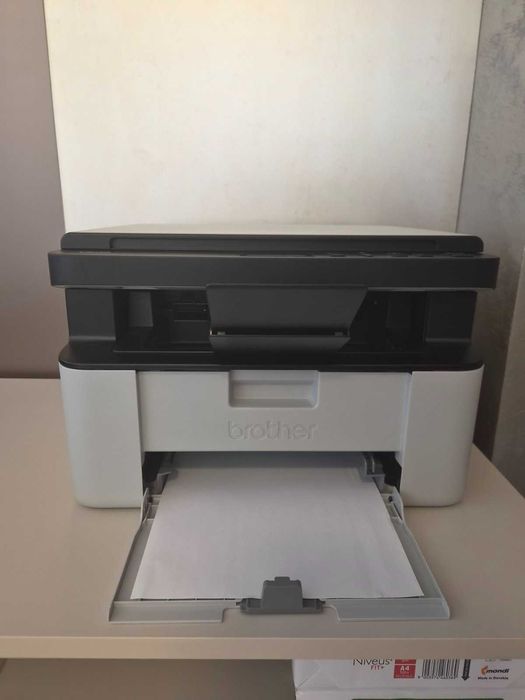 DCP-1510Е Компактно лазерно мултифункционално устройство